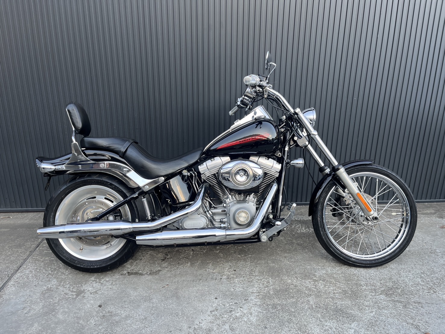 TWINCAM | T.I.S motorcycle